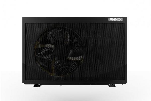What should homeowners know before replacing oil heating with a heat pump?